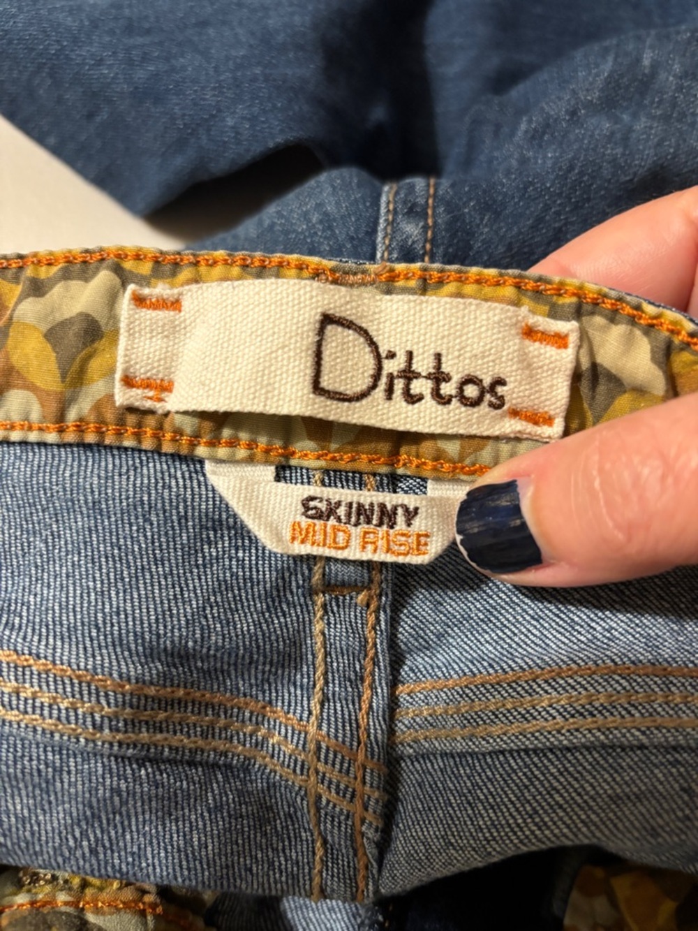 Dittos Medium Wash Skinny Jeans Size 26 Embroidered Elevated Casual Cottagecore - Picture 6 of 10